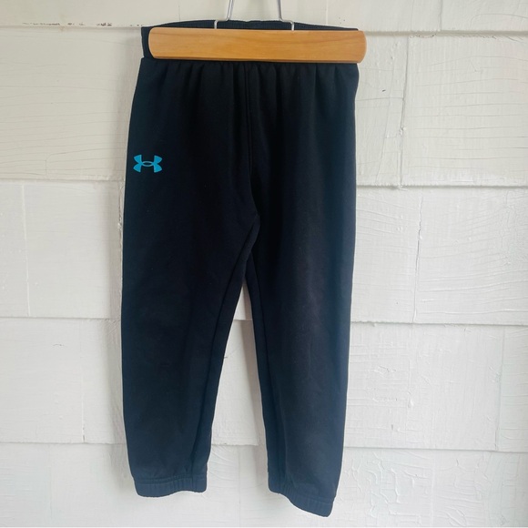 Under Armour Outfit - Picture 5 of 6